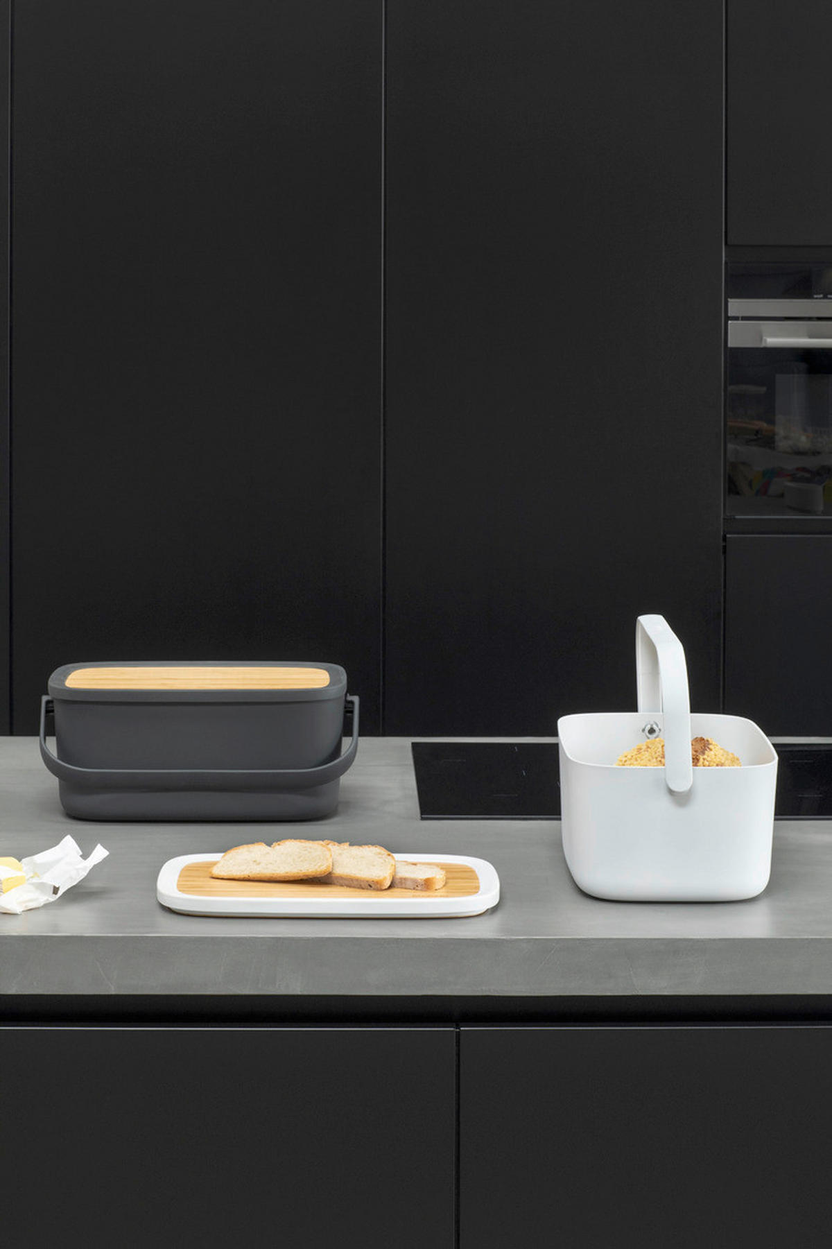 POSODA ZA KRUH   39.5/16.3/25.5 cm           - temno siva, Design, umetna masa/les (39.5/16.3/25.5cm) - Brabantia