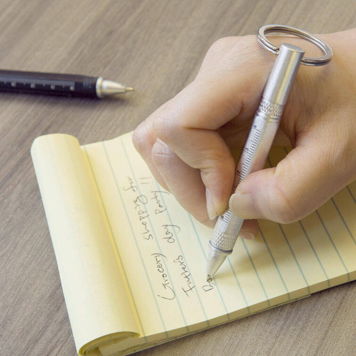 GUĽÔČKOVÉ PERO - Basics (1,31/17,5/7,6cm) - Kikkerland