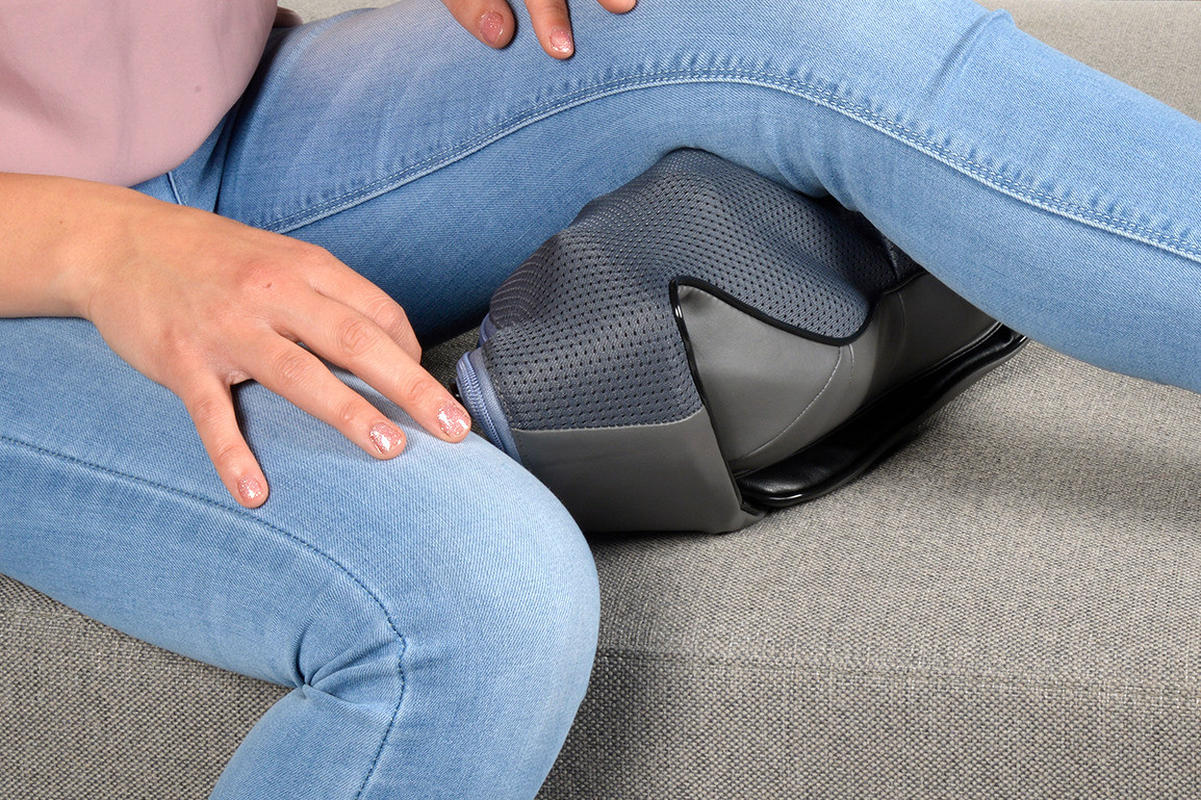 NACKENMASSAGEGERÄT - Grau, KONVENTIONELL, Kunststoff (18/17.5/14.5cm) - Grundig