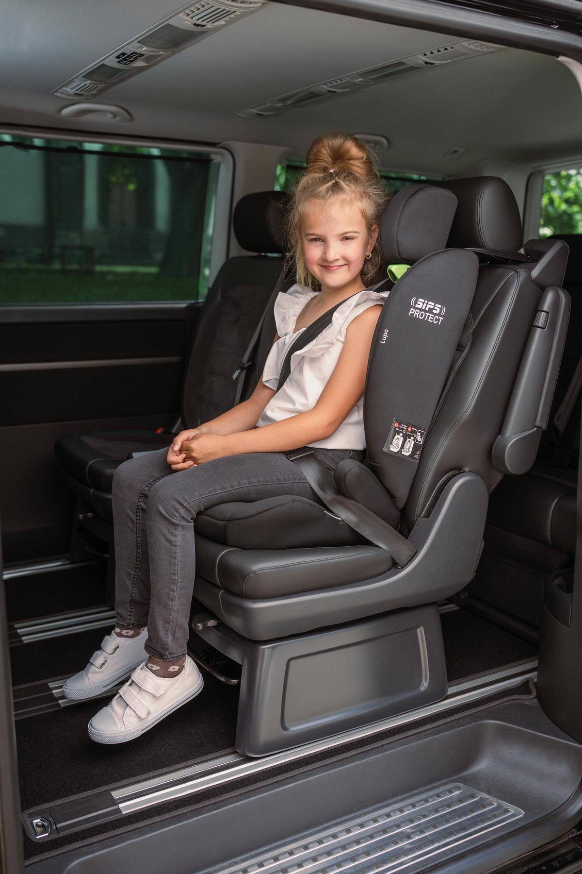 KINDERAUTOSITZ Lupo I-Size Black  - Schwarz, Basics, Kunststoff/Textil (44/62/48cm) - Osann