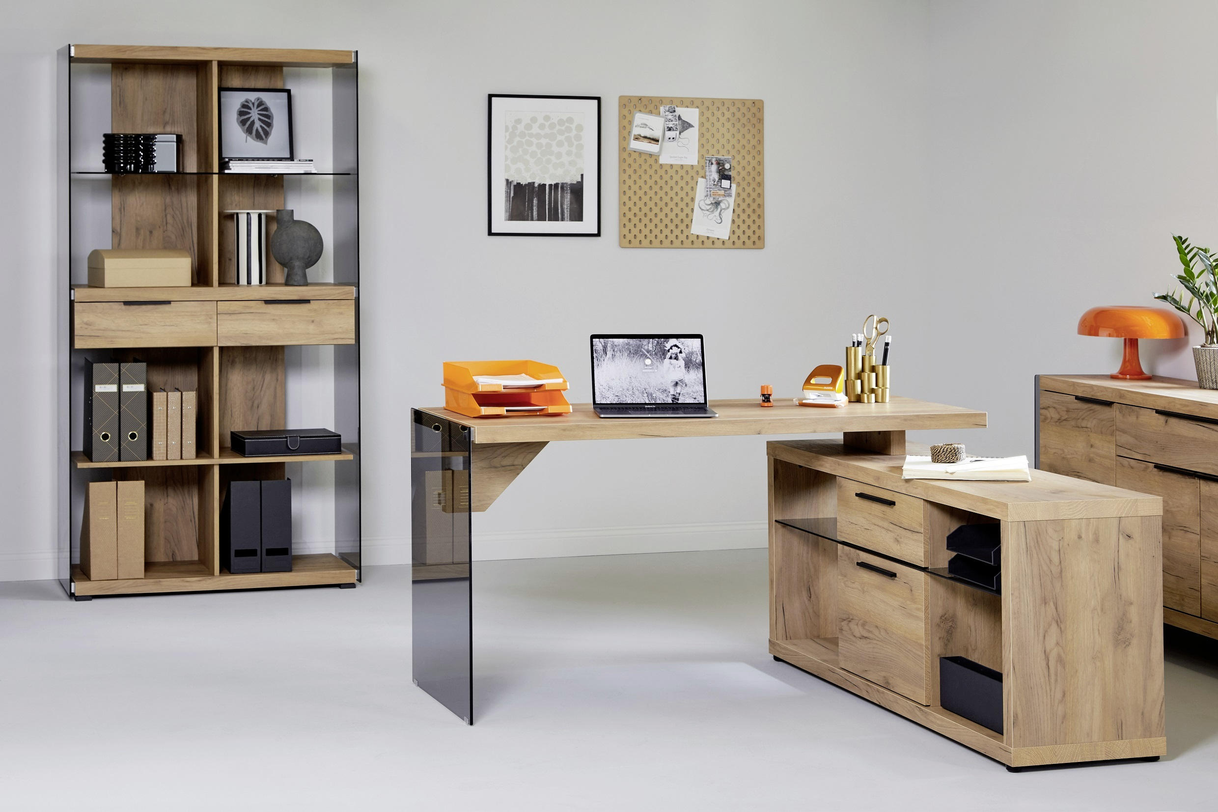 PISAĆI STOL KUTNI boje hrasta staklo, drvni materijal - boje hrasta/crna, Design, staklo/drvni materijal (141,8/140/74cm)