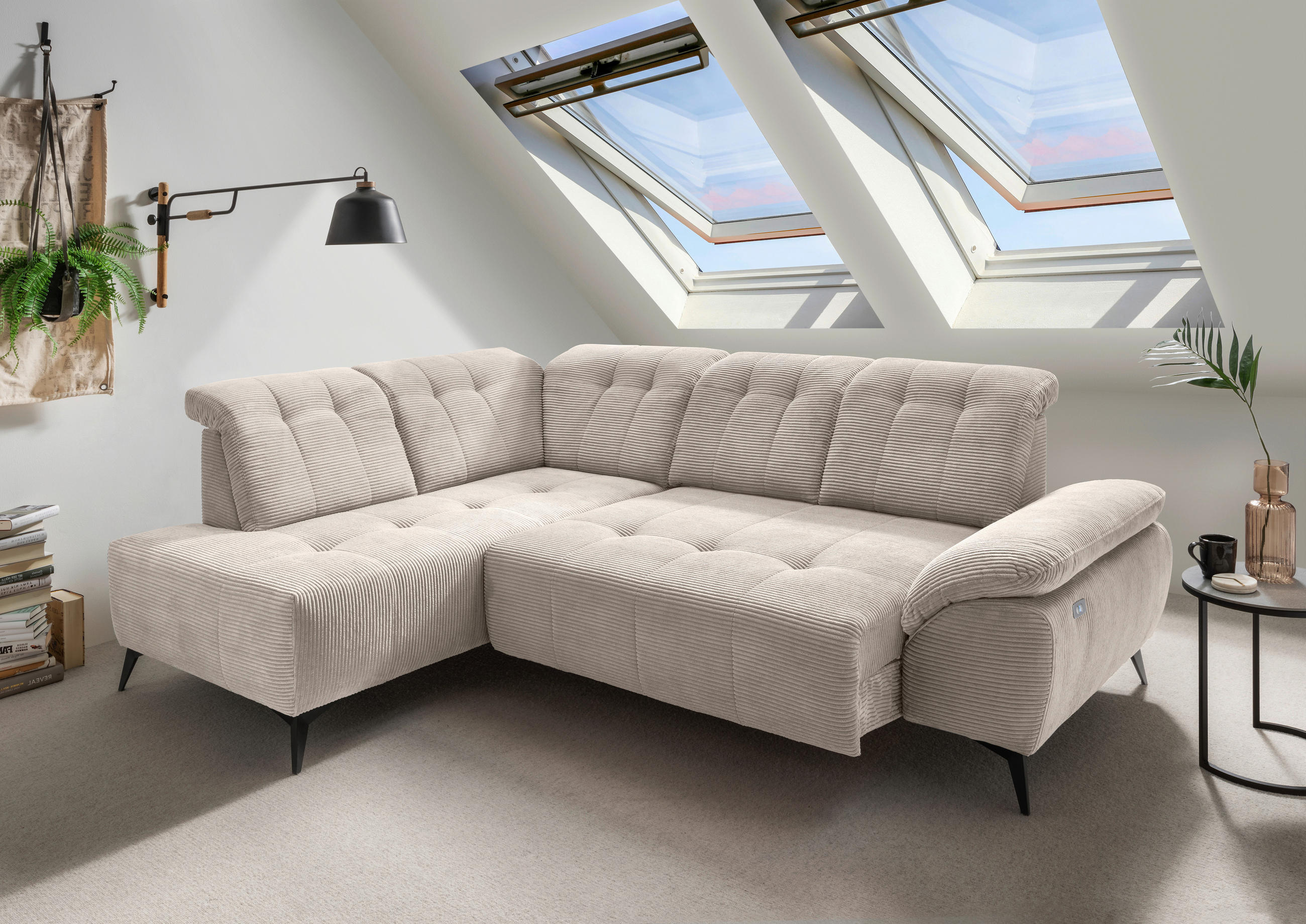 ECKSOFA Beige Cord  - Beige/Schwarz, MODERN, Textil/Metall (200/272cm) - Livetastic