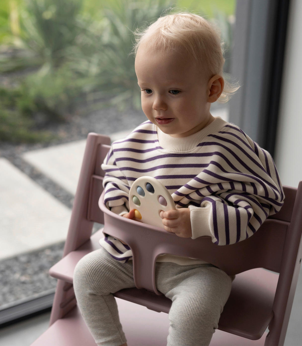 LOK ZA STOLČEK ZA HRANJENJE - sivovijolična, Basics, umetna masa (21/27/42cm) - Stokke
