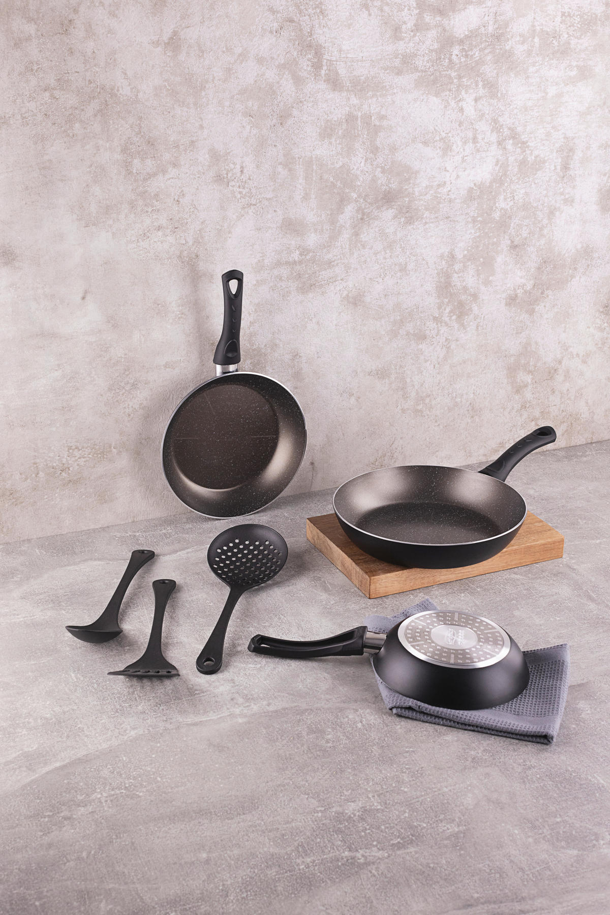SADA PÁNVÍ, nepřilnavý povrch PTFE, 3dílné - černá, Basics, kov/plast