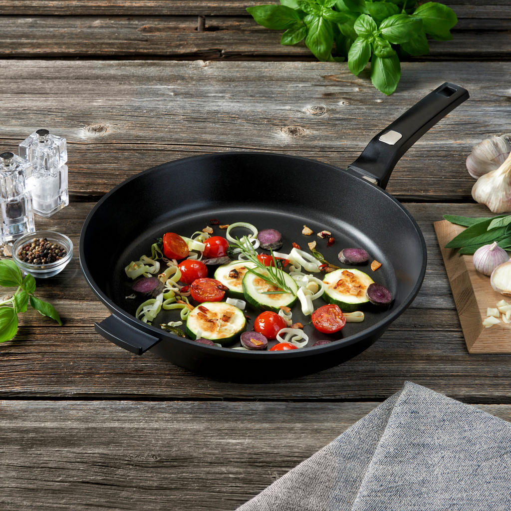 Thumbnail - Homeware Profession. Bratpfanne Perfect Cooking, Schwarz, Edelstahl, Metall, Kunststoff, 3,8 L, rund, Lfgb, antihaftbesc...