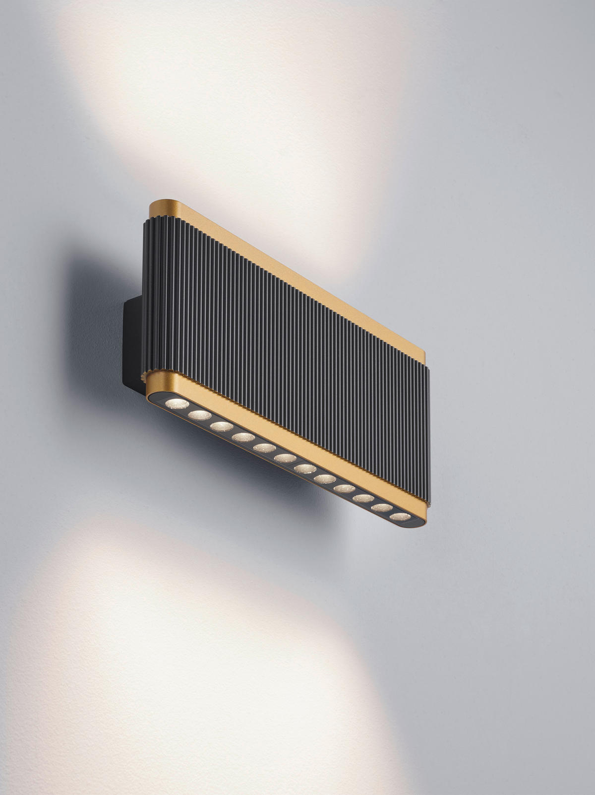 LED-WANDLEUCHTE Kobe 22,5/10/5,5 cm   - Goldfarben/Schwarz, LIFESTYLE, Metall (22,5/10/5,5cm) - Helestra