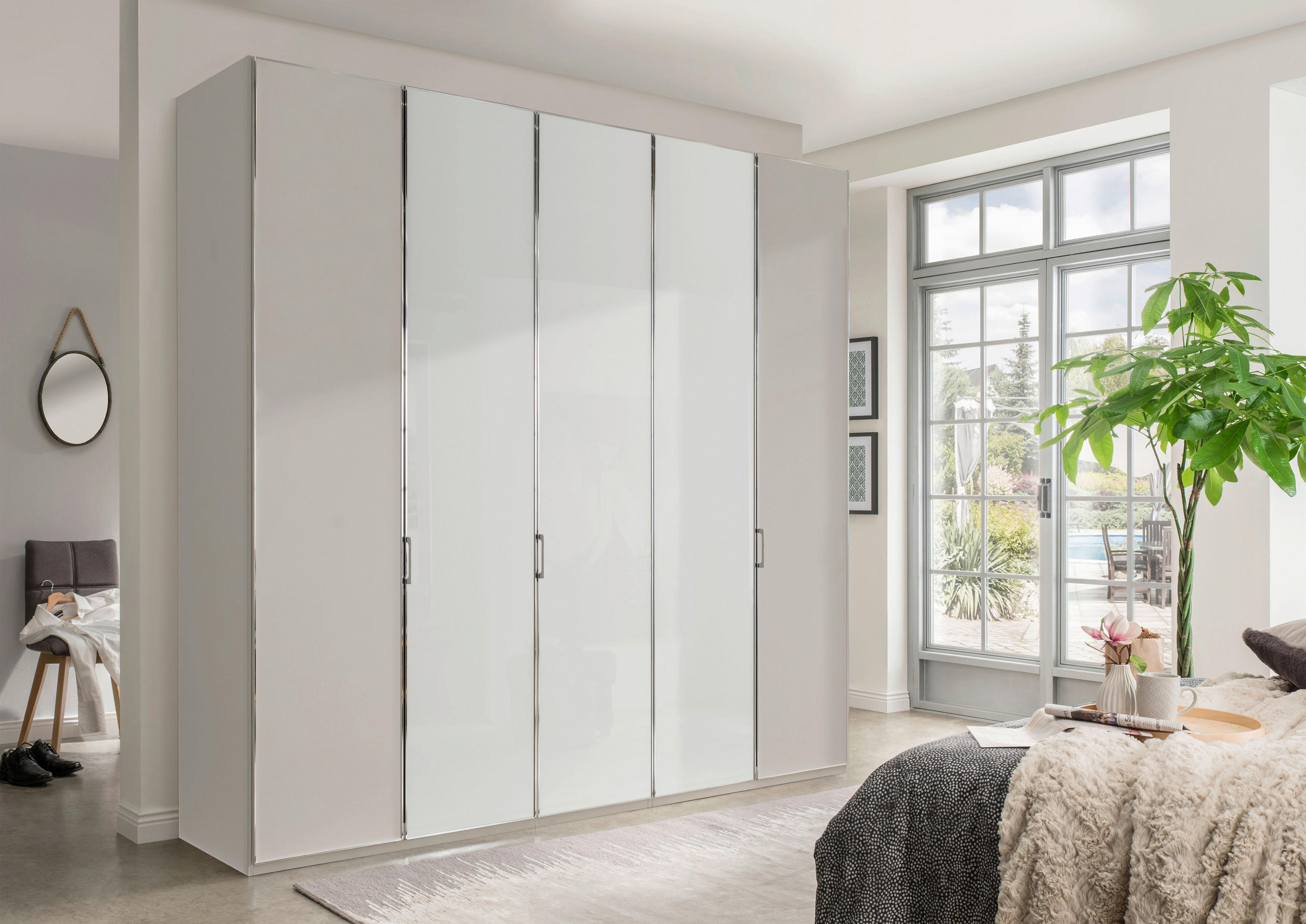DREHTÜRENSCHRANK in Grau, Weiss  - Chromfarben/Weiss, Modern, Glas/Holzwerkstoff (250/216/58cm) - Novel
