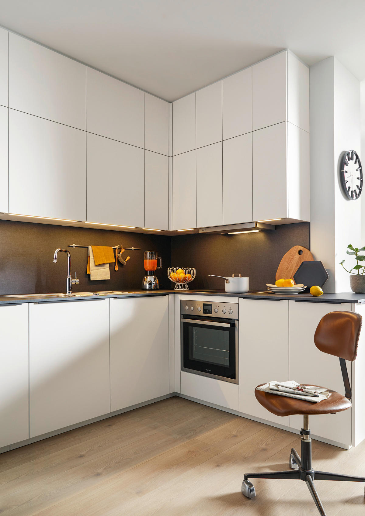 EINBAUKÜCHE   - Design, Holzwerkstoff - Novel
