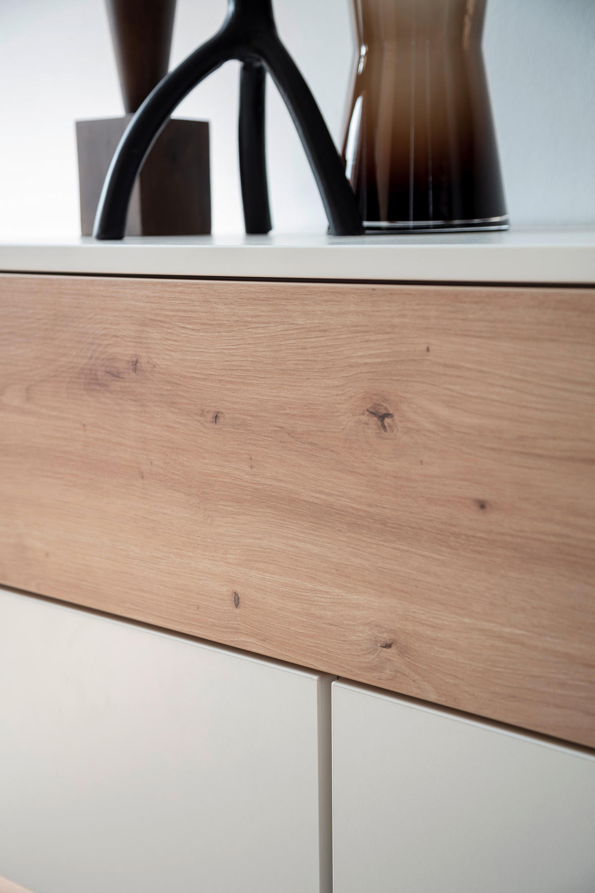 SIDEBOARD Weiss, Eiche Artisan  250/52/45 cm  - Weiss/Silberfarben, Design, Holzwerkstoff/Kunststoff (250/52/45cm) - Moderano