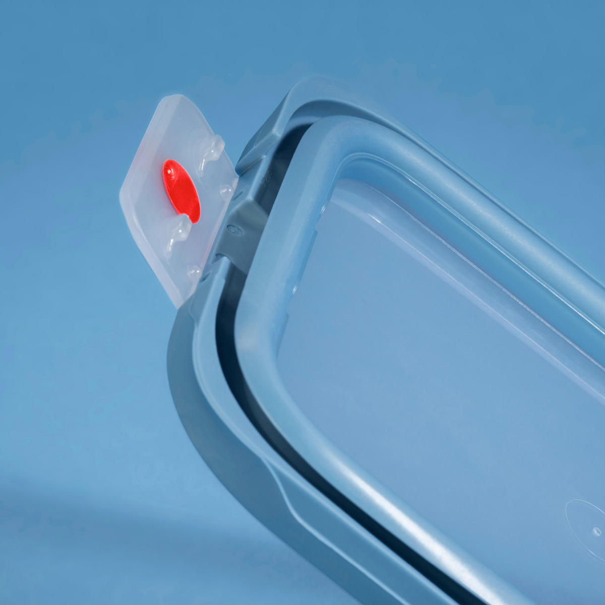 FRISCHHALTEDOSE One Click 2,3L L  - Hellblau, Basics, Kunststoff (25,97/20,19/8,5cm) - Emsa