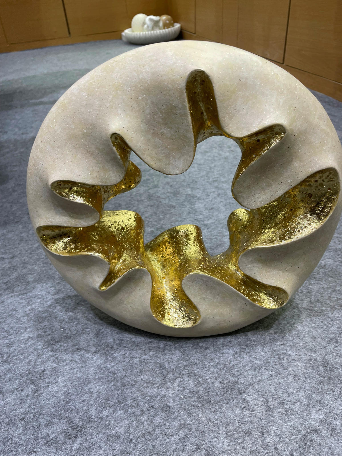 SCULPTURĂ - alb/auriu, Basics, plastic (31/11/29,5cm)