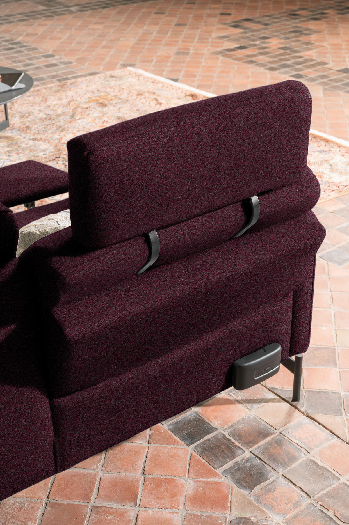 ECKSOFA in Flachgewebe, Struktur Dunkelrot  254/230 cm  - Anthrazit/Dunkelrot, Design, Textil/Metall (254/230cm) - Johann Jakob