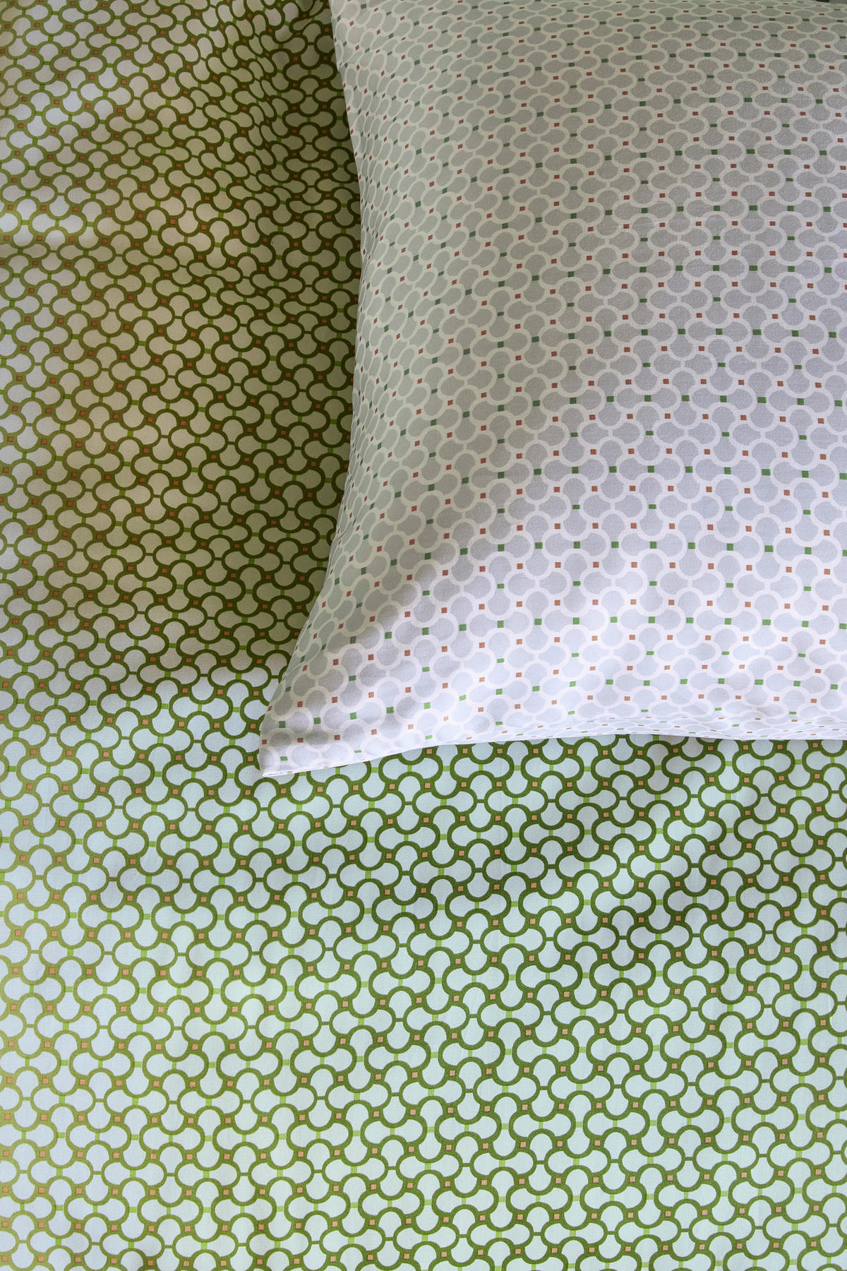 BETTWÄSCHE Nadea Satin 160/210 cm  - Grün, Basics, Textil (160/210cm) - Novel