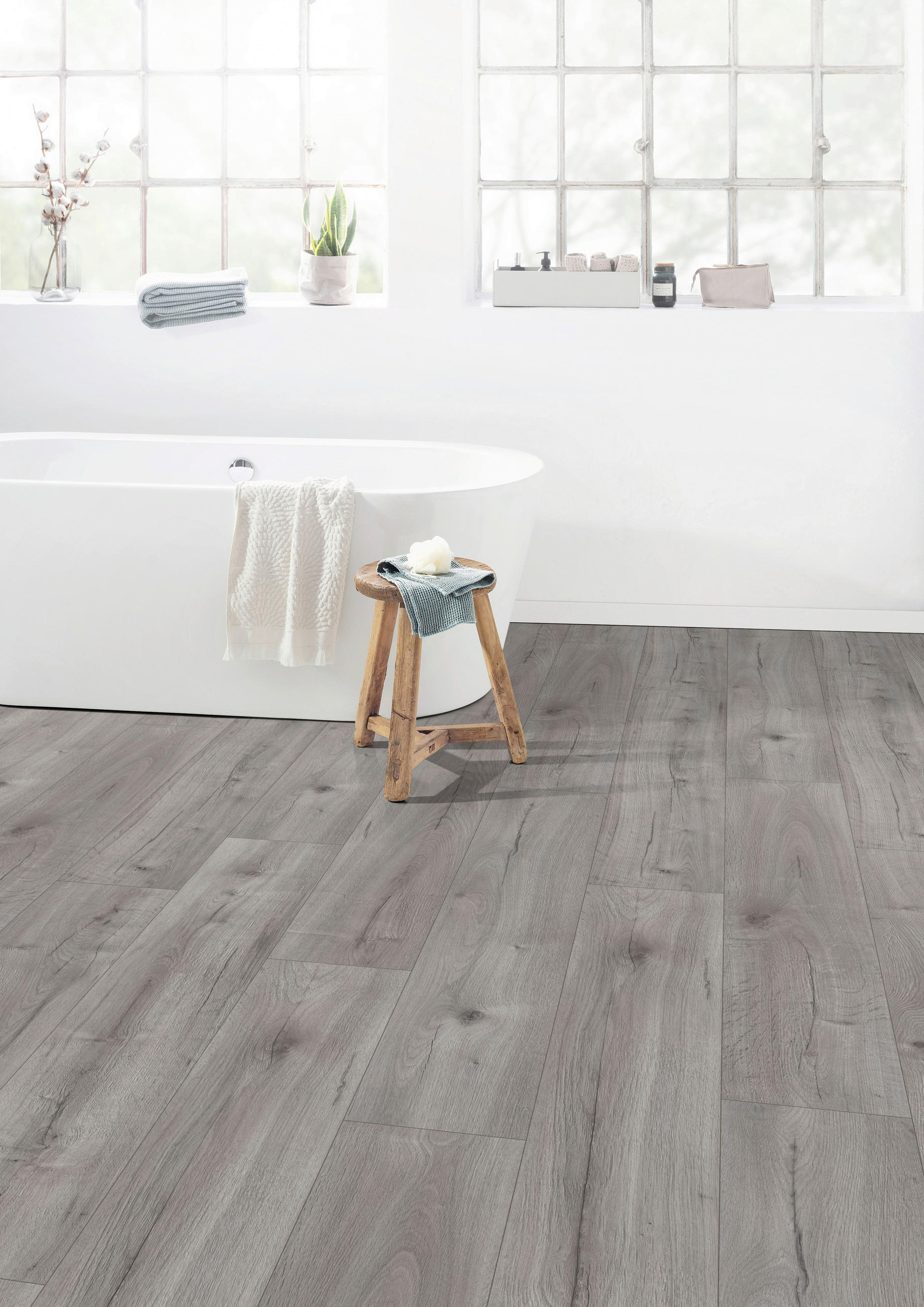 LAMINATBODEN Loja Eiche Nature Sense Aqua  per  m² - Eichefarben/Grau, KONVENTIONELL, Holzwerkstoff (129.2/24.6/0.8cm) - Egger Holzwerkstoffe