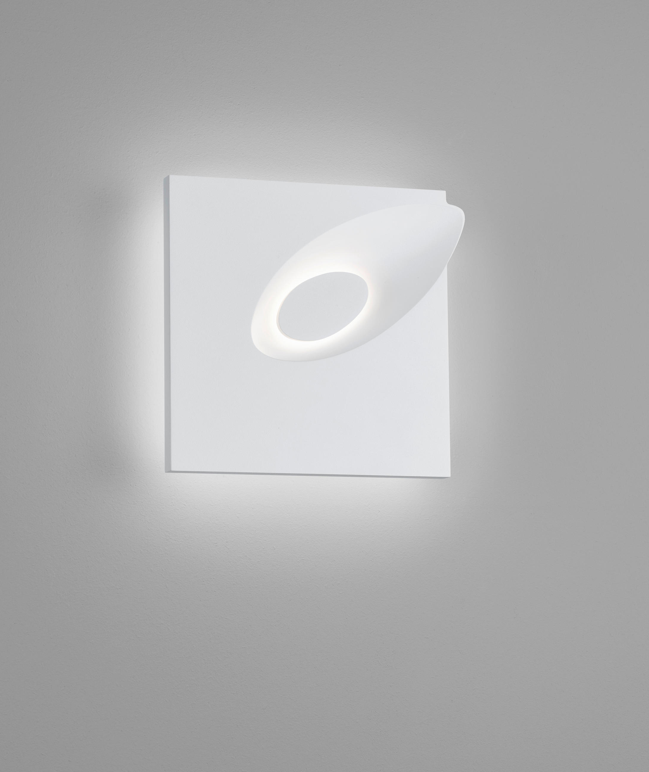 LED-WANDLEUCHTE Tail   - Weiß, Design, Metall (21/20/5,5cm) - Helestra