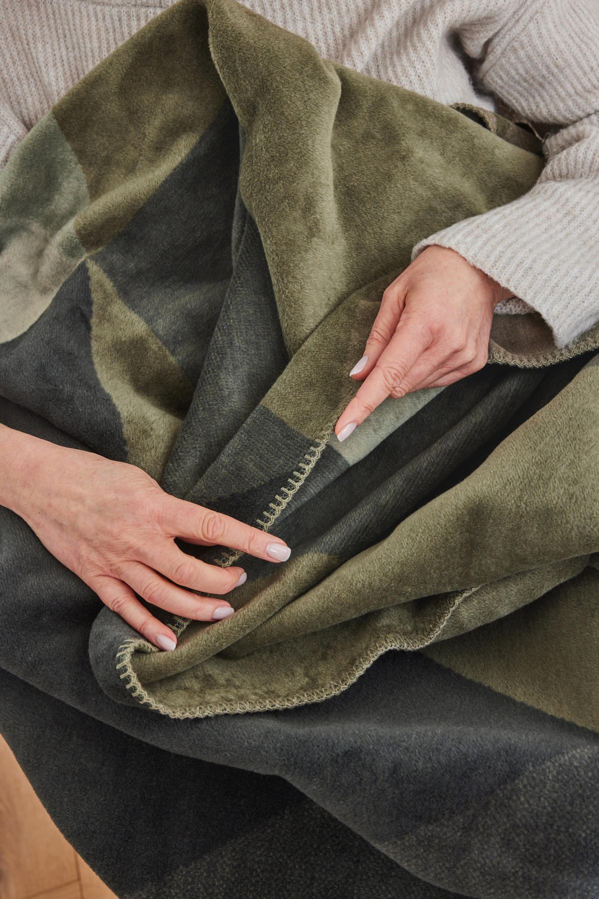 DECKE  - Dunkelgrün/Anthrazit, Basics, Textil (150cm) - Novel