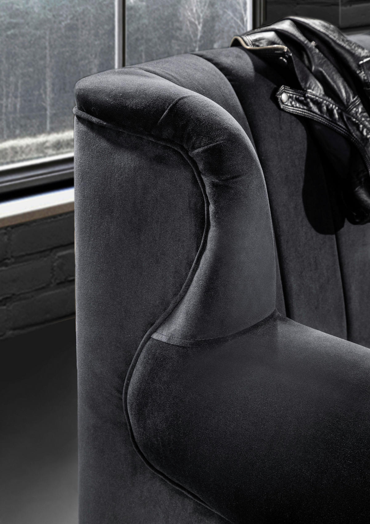 2-SITZER-SOFA in Chenille Schwarz  - Schwarz, Design, Holz/Textil (168/96/75cm) - Ambia Home