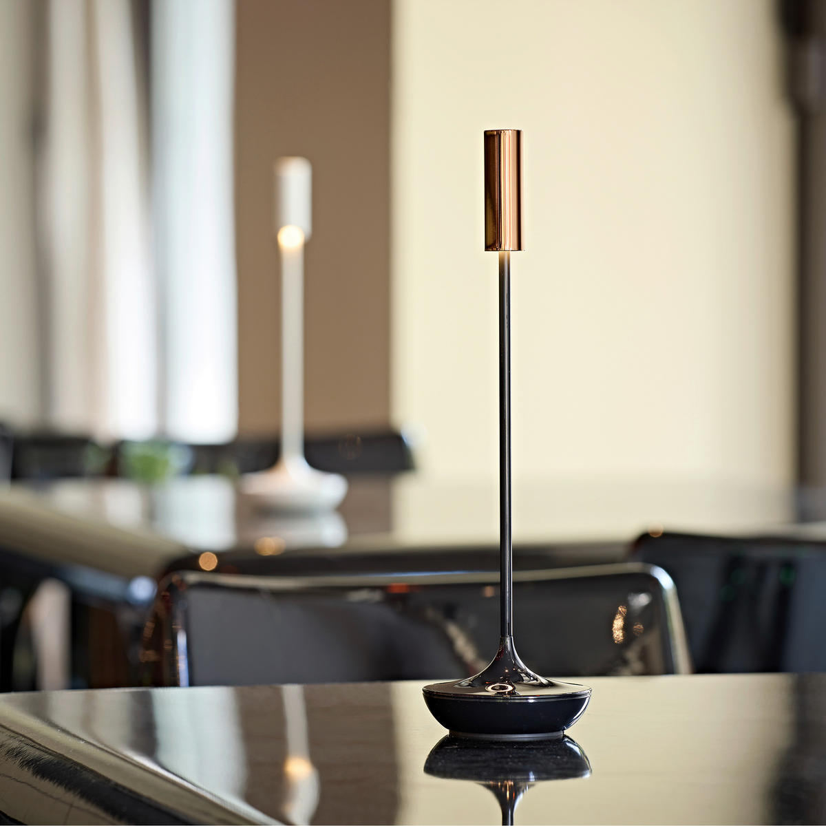 AKKU-TISCHLEUCHTE Nucandle 8,5/8,5/30 cm   - Schwarz Hochglanz/Kupferfarben, Design, Metall (8,5/8,5/30cm)