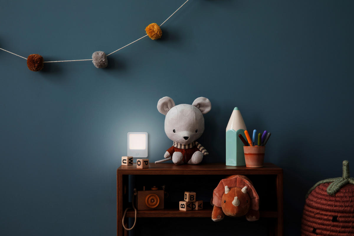 ÉJJELI LÁMPA - fehér, Basics, műanyag (11/19,5/5,8cm) - Varta