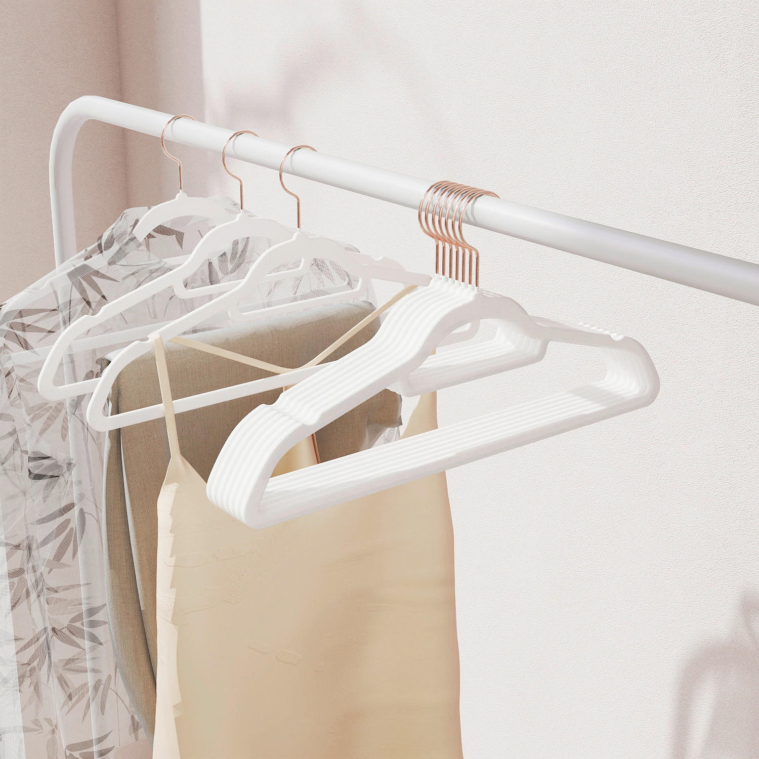 Thumbnail - Kleiderbügelset, Weiß, Roségold, Kunststoff, 42.7 cm, Haken drehbar, rutschfest, Garderobe, Kleiderbügel