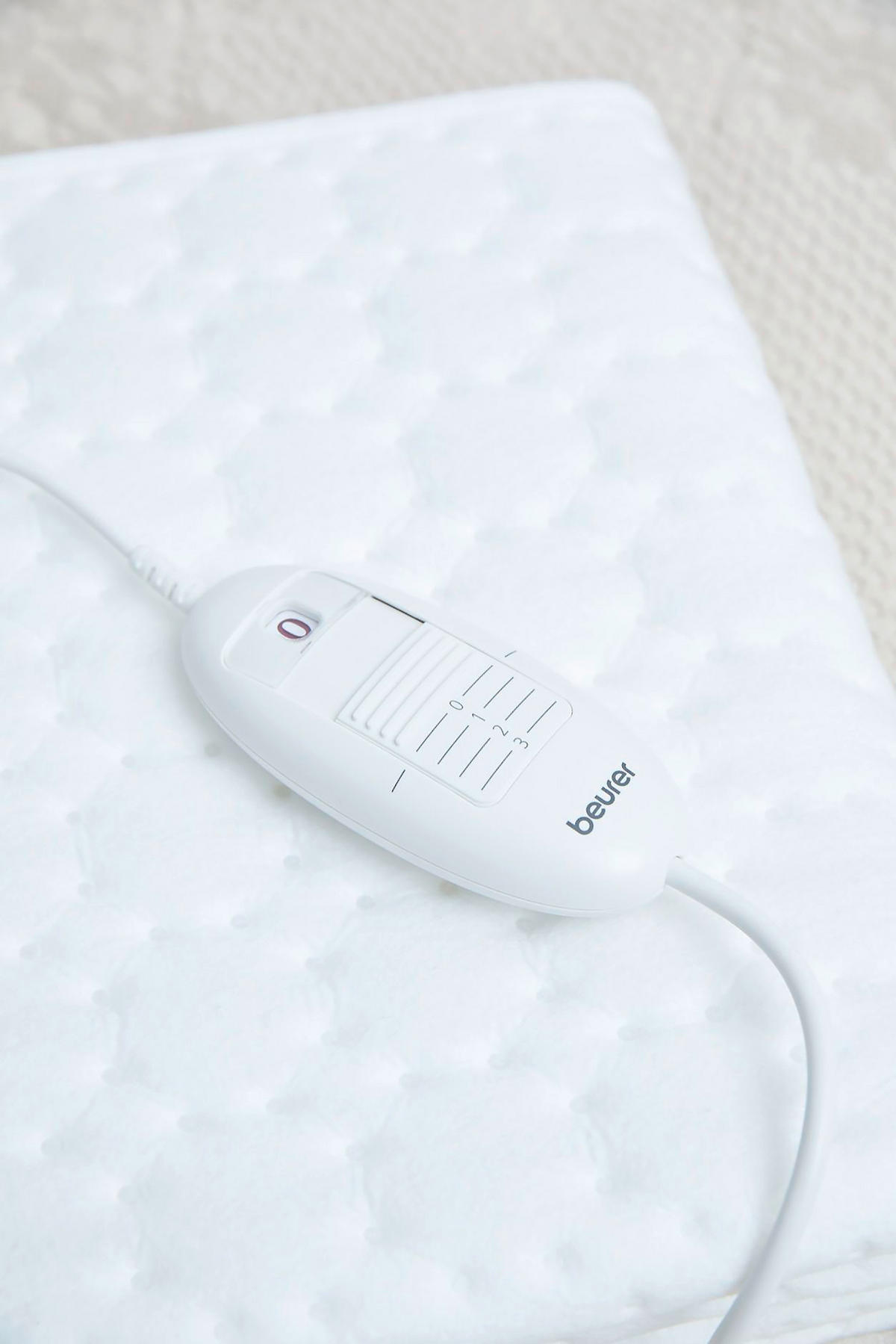 WÄRMEUNTERBETT - Weiss, Basics, Textil (37,8/33,7/9,5cm) - Beurer