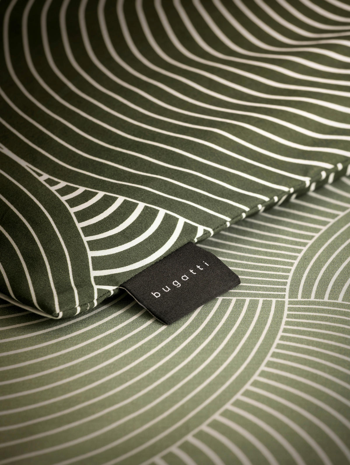 POSTEĽNÁ BIELIZEŇ, satén, zelená, olivovozelená, 140/200 cm - olivovozelená/zelená, Konventionell, textil (140/200cm) - Bugatti