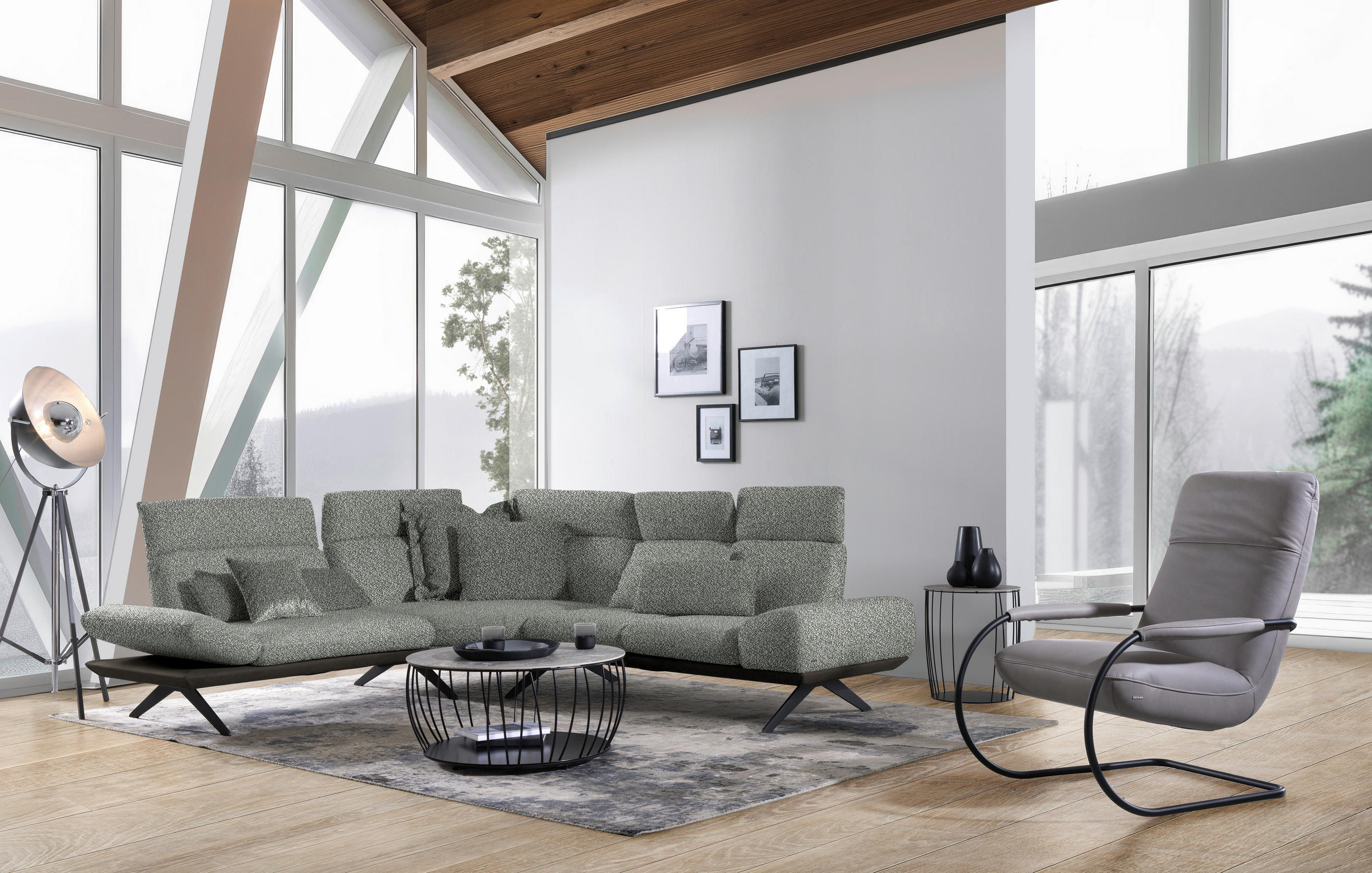 ECKSOFA in Flachgewebe Grau  - Dunkelgrau/Schwarz, Design, Textil/Metall (239/270cm) - Koinor
