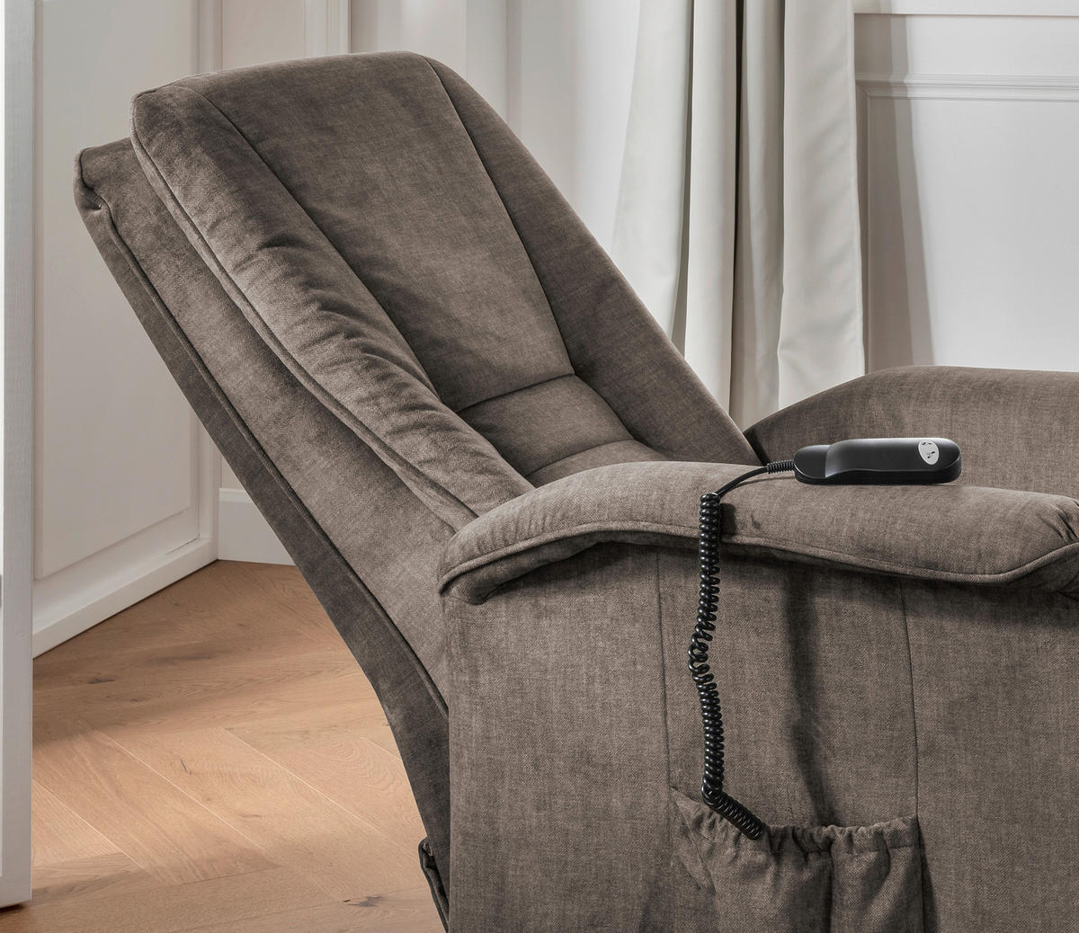FERNSEHSESSEL in Velours Braun  - Schwarz/Braun, Design, Kunststoff/Textil (77/107/88cm) - Livetastic