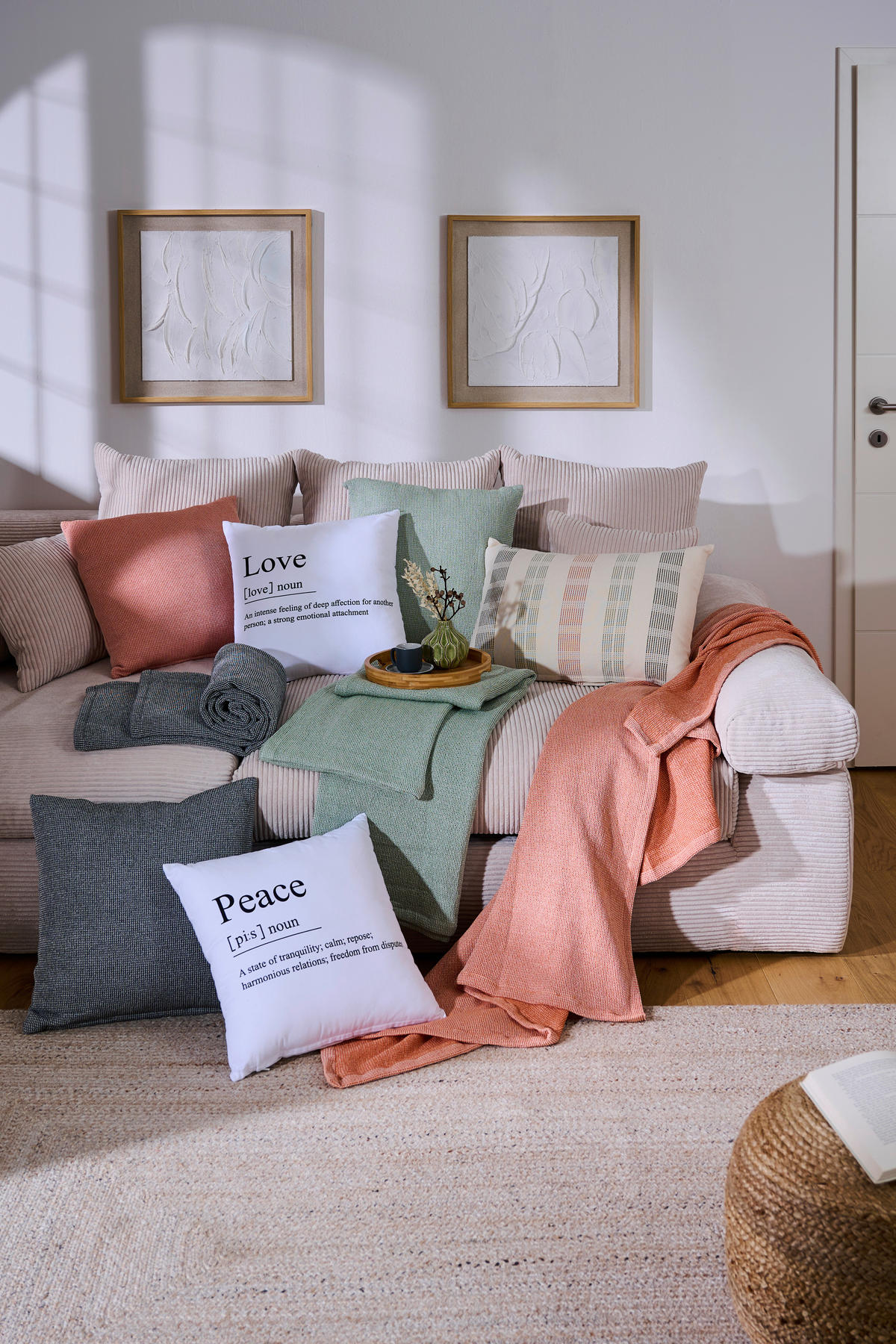 PRYDNADSKUDDE  45/45 cm   - vit, Trend, textil (45/45cm) - Novel