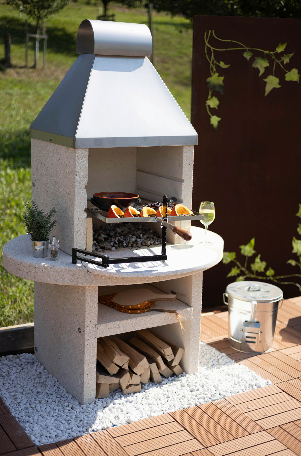 HOLZKOHLEGRILL - Weiss, Design, Stein (110/170/90cm) - Nouvel