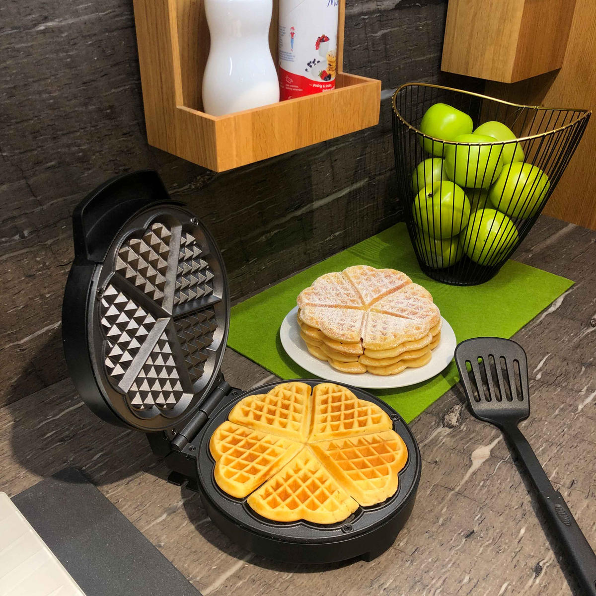 WAFFELEISEN  - Schwarz, Basics, Metall