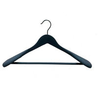 ŠATNÍ RAMÍNKO - černá, Basics, kov/dřevo (44,5/1,2-5,5/23cm) - Homeware