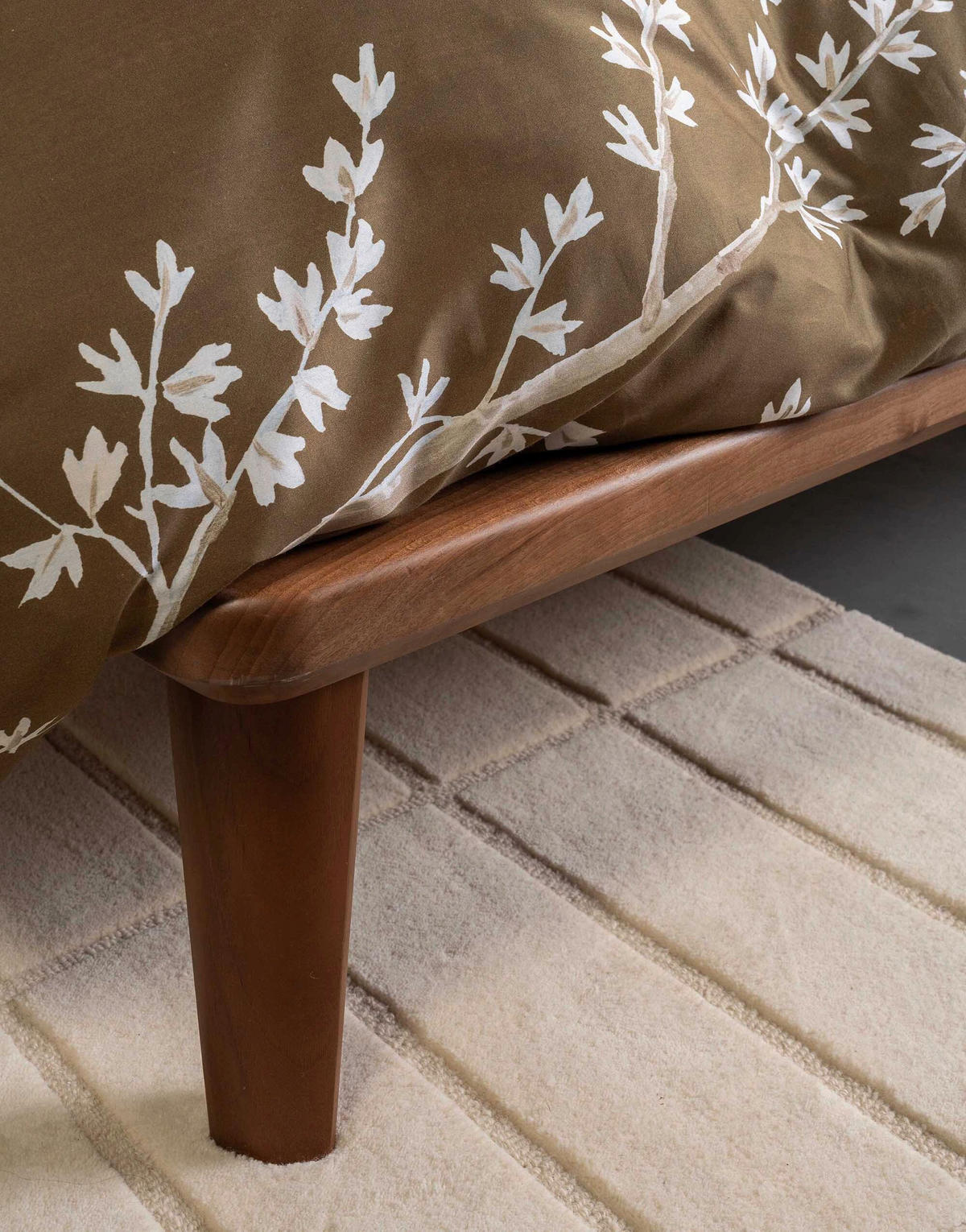 POSTELJNINA LUCIENNE 135/200 cm saten rjava  - rjava, Konvencionalno, tekstil (135/200cm) - Essenza