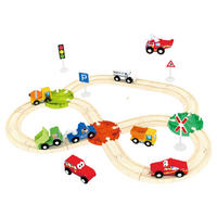 VLÁČEK NA HRANÍ - vícebarevná, Basics, dřevo/plast