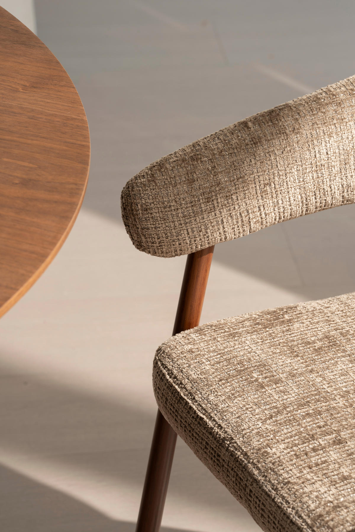 ARMLEHNSTUHL   Chenille  Braun, Walnussfarben  - Walnussfarben/Braun, MODERN, Holz/Textil (56/77/58cm) - Livetastic