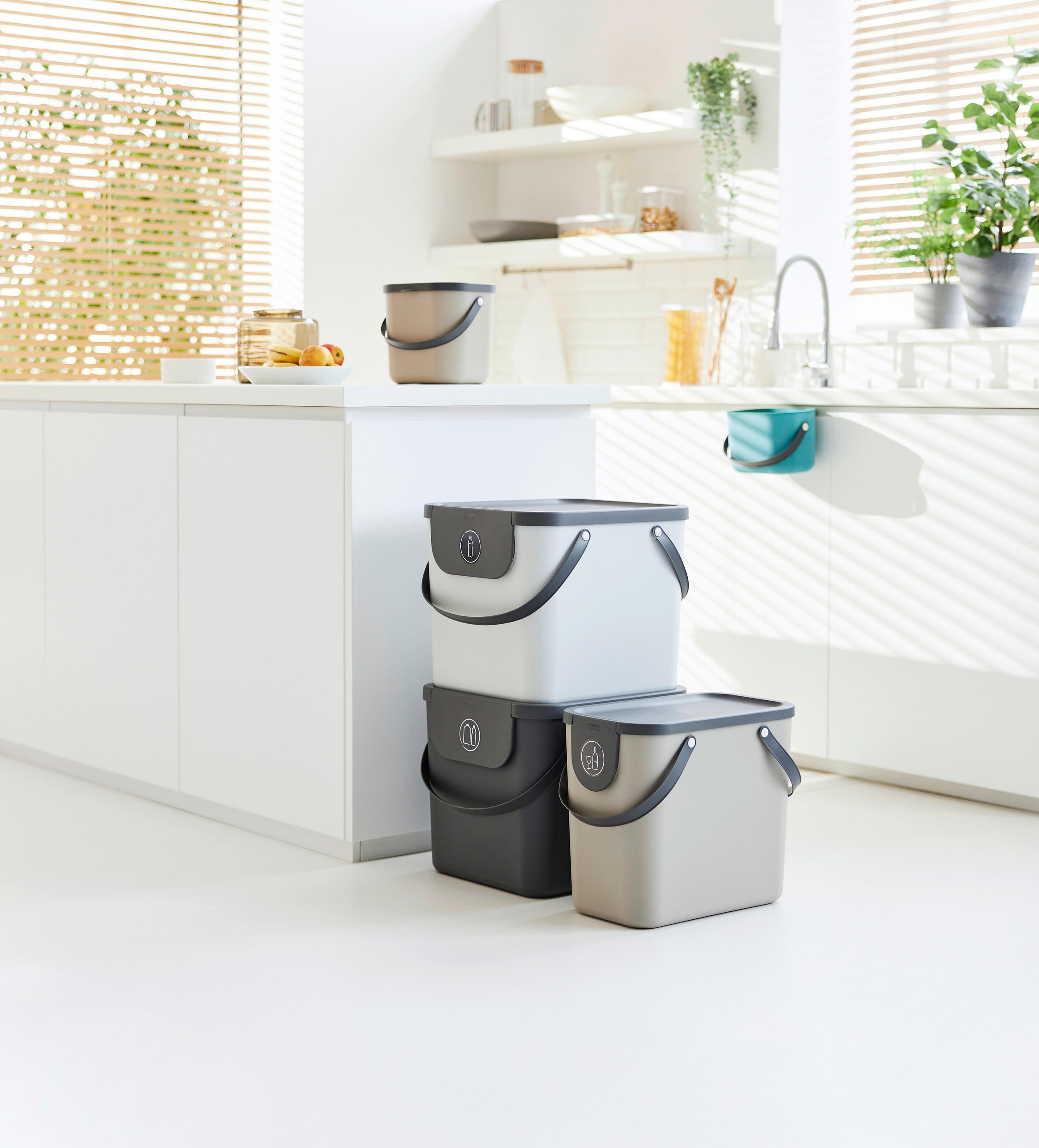 KOŠ NA ODPADKY  6 l - antracitová, Basics, plast (23,5/20/20,8cm) - Rotho