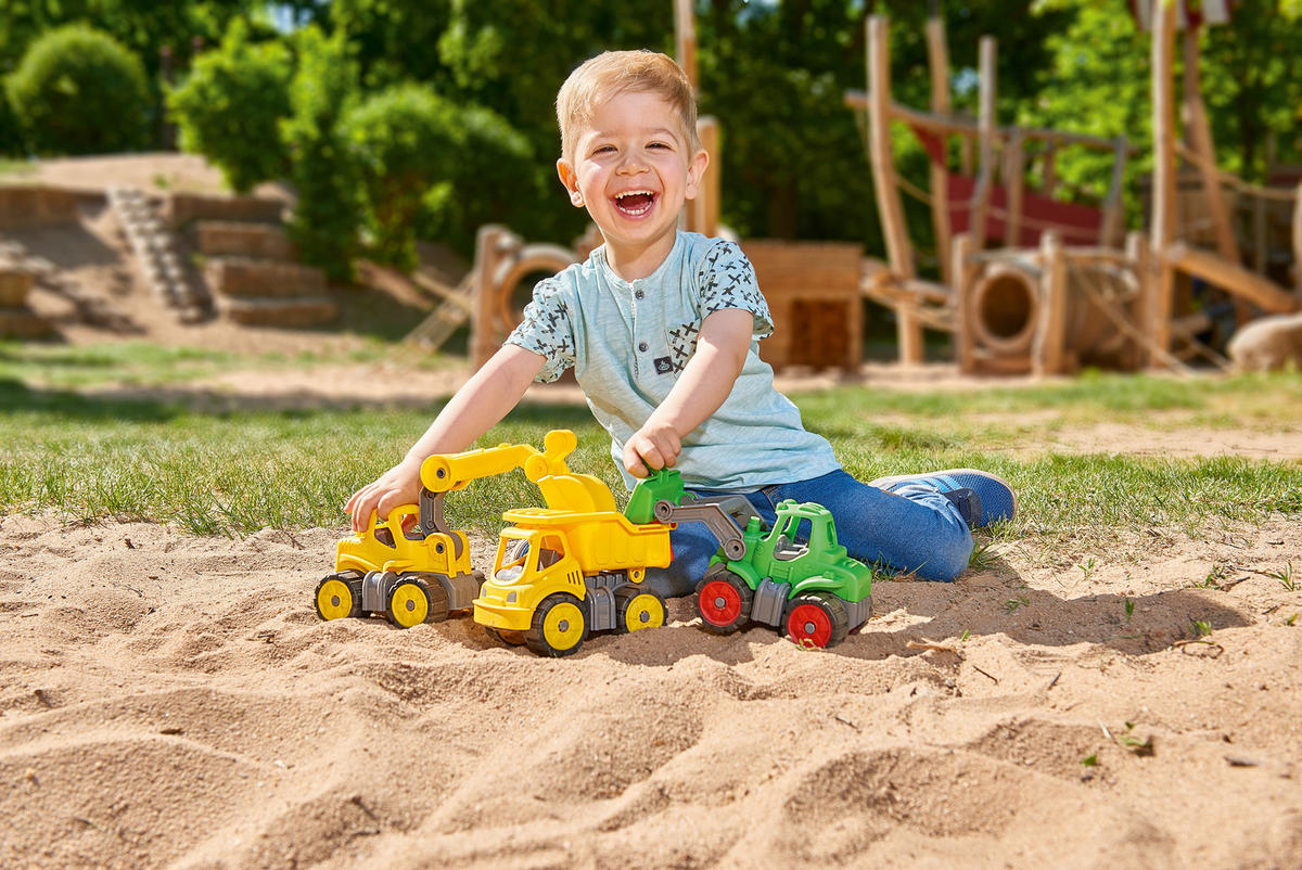 AUTÍČKO - HRAČKA - černá/žlutá, Basics, plast (25/11/14cm) - Simba