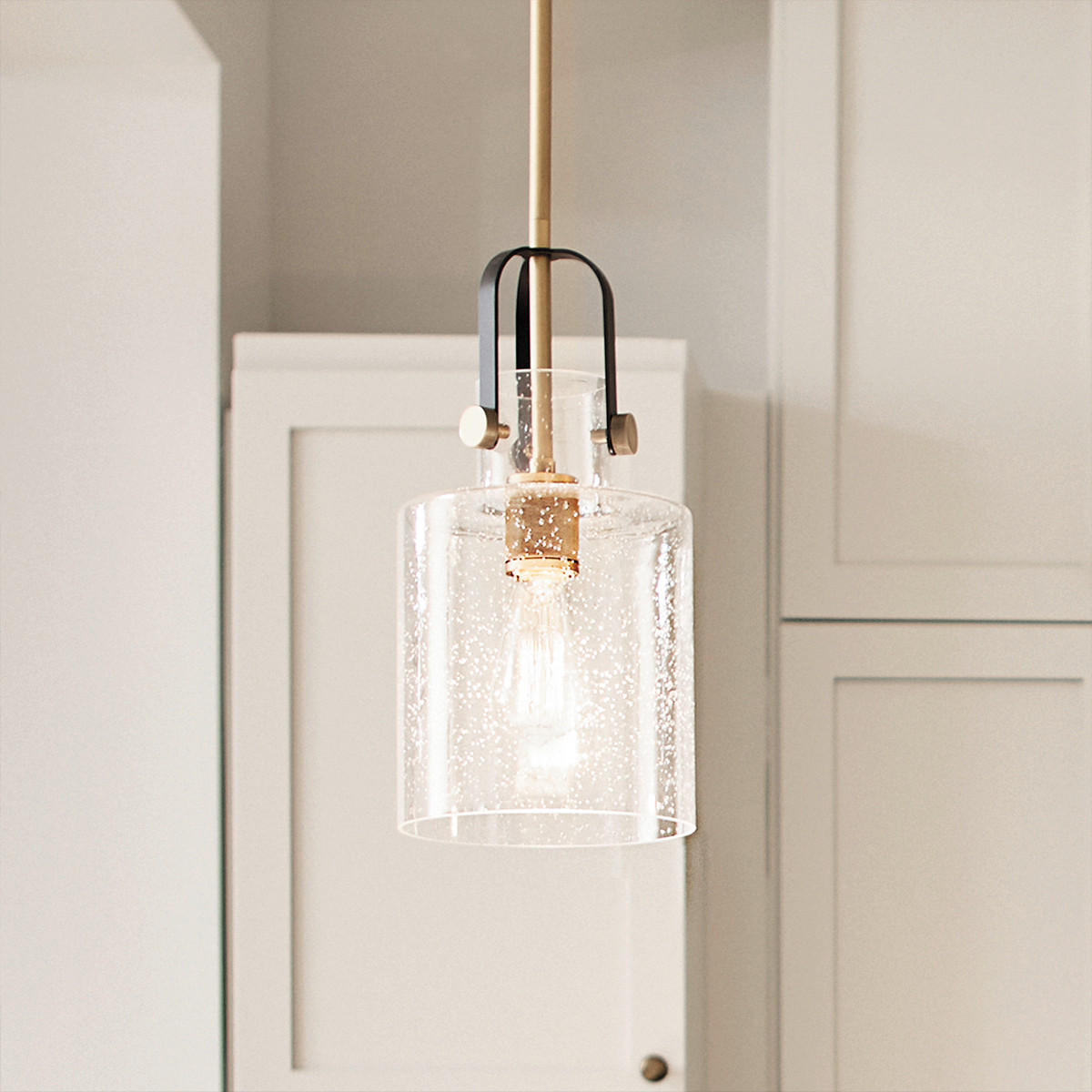 HÄNGLAMPA Elstead Kitner 18/65.4 cm  - mässingsfärgad, Klassisk, metall/glas (18/65.4cm) - Elstead Lighting