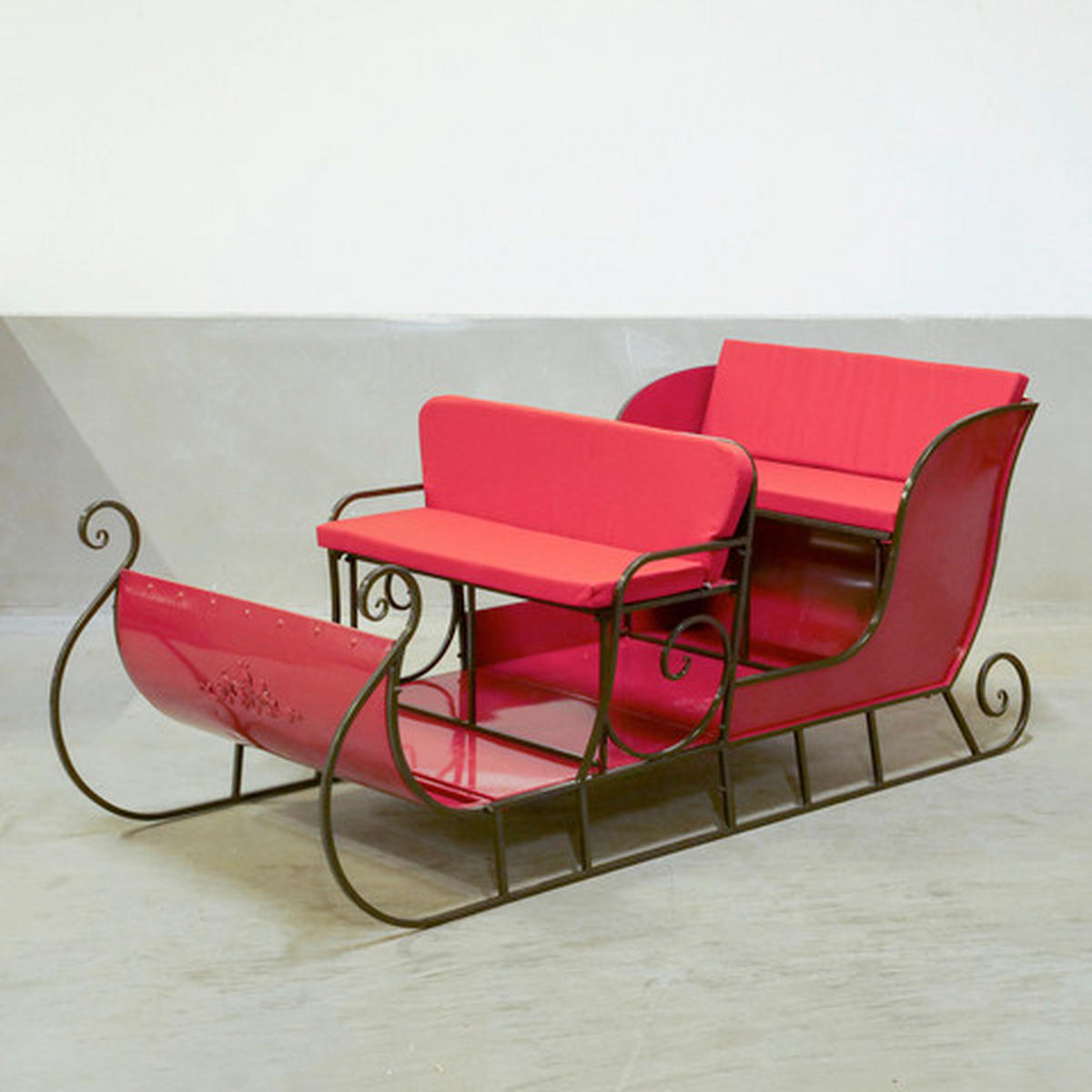 SĂNIUțĂ DECORATIVĂ - roșu, Trend, metal (220/102/89cm)