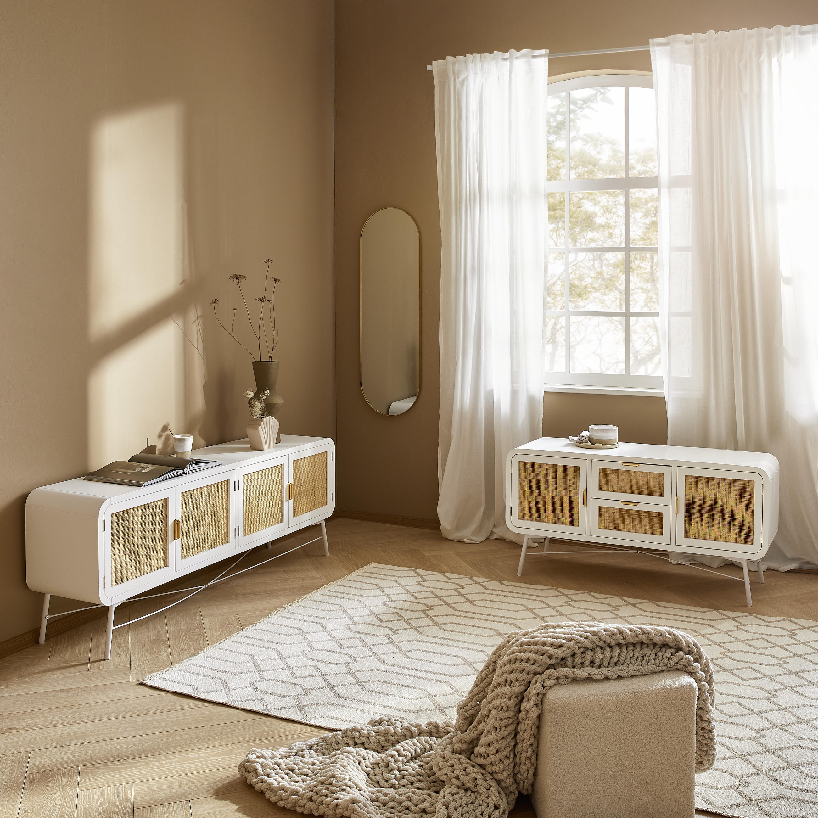 LOWBOARD Kiefer, Rattan massiv Naturfarben, Weiß - Goldfarben/Naturfarben, MODERN, Holz/Metall (160/60/37,5cm) - Livetastic