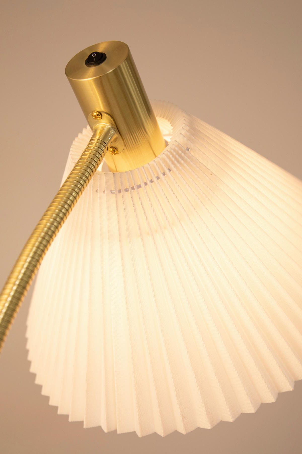 STEHLEUCHTE 32/44,5/145 cm    - Goldfarben/Weiß, Basics, Textil/Metall (32/44,5/145cm) - Markslöjd