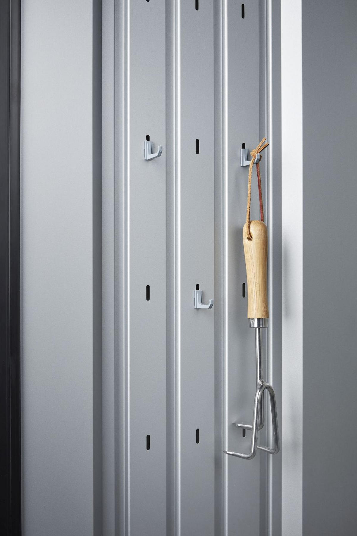 TERRASSENSCHRANK 132/140/57 cm  - Dunkelgrau, Basics, Metall (132/140/57cm) - Biohort