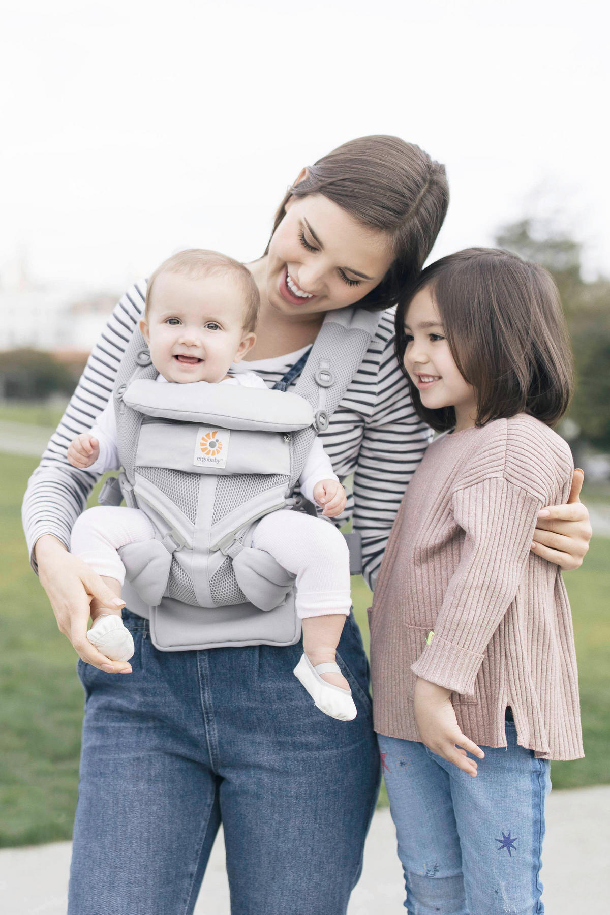 KENGUR NOSILJKA  OMNI 360 COOL AIR  - svetlosiva, Osnovno, tekstil (1,00kg) - Ergo Baby