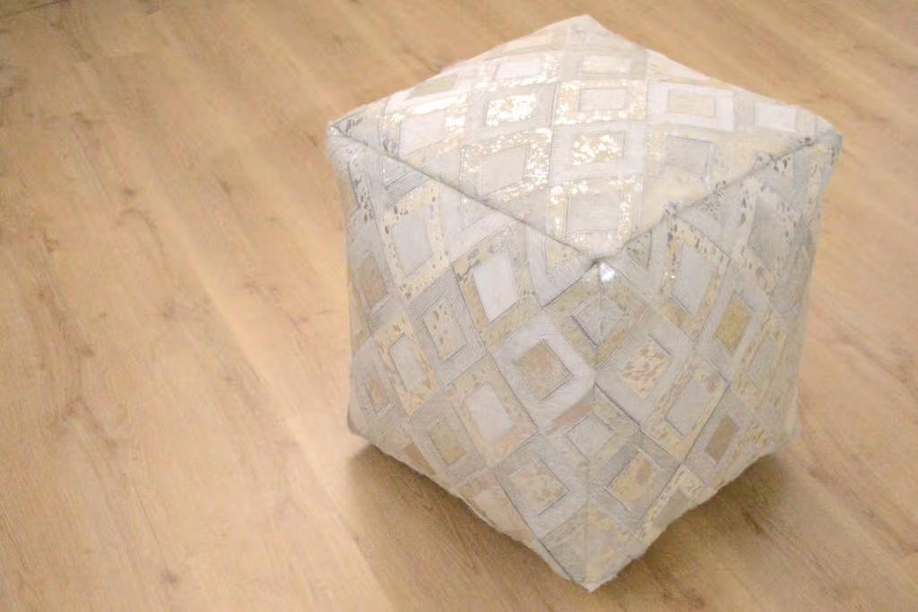 POUF Karo 45/45/45 cm  - Silberfarben/Creme, Design, Leder (45/45/45cm) - Kayoom