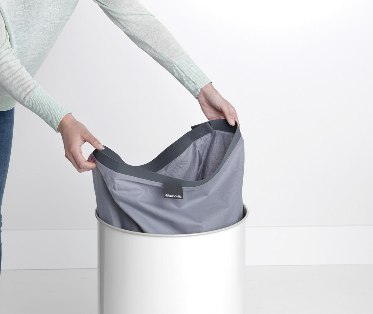 PRÁDELNÍ KOŠ - bílá, Design, kov/kompozitní dřevo (38/63,5/38cm) - Brabantia