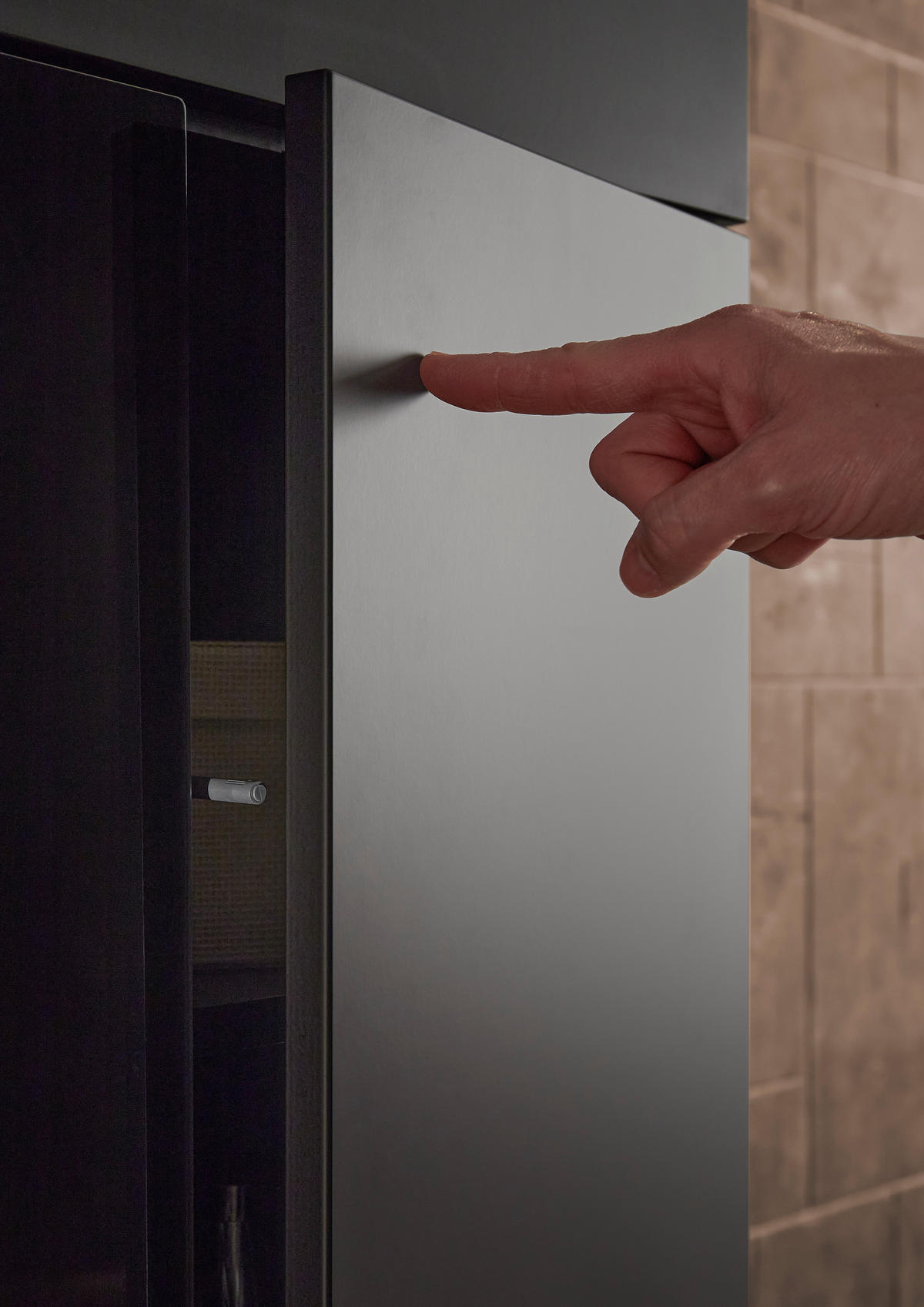 SIDEBOARD Mosel Weinschrank 125/120/58 cm  - Schwarz, KONVENTIONELL, Holzwerkstoff/Metall (125/120/58cm) - Carryhome