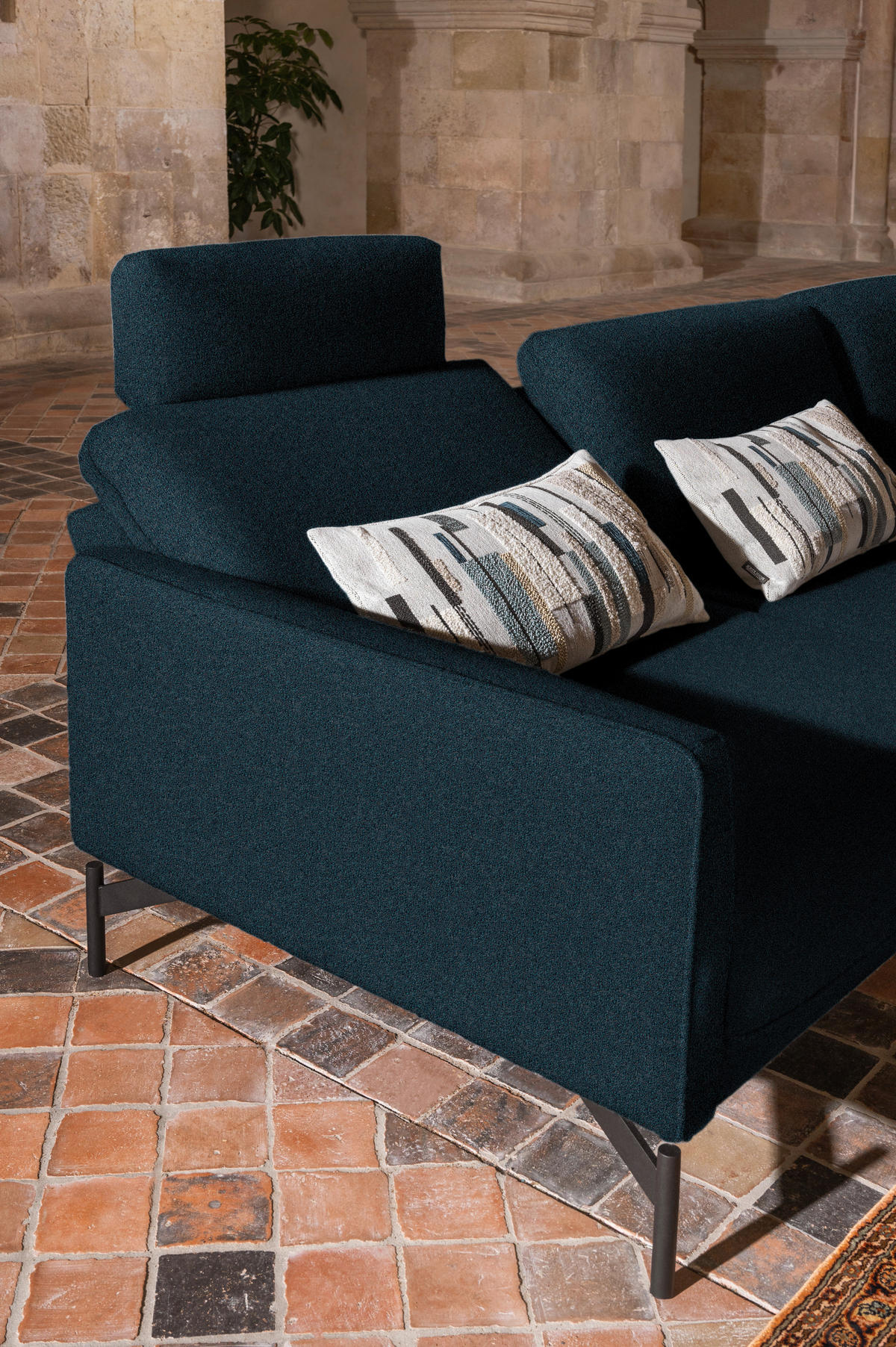 ECKSOFA in Flachgewebe, Struktur Dunkelblau  - Anthrazit/Dunkelblau, Design, Textil/Metall (254/230cm) - Johann Jakob
