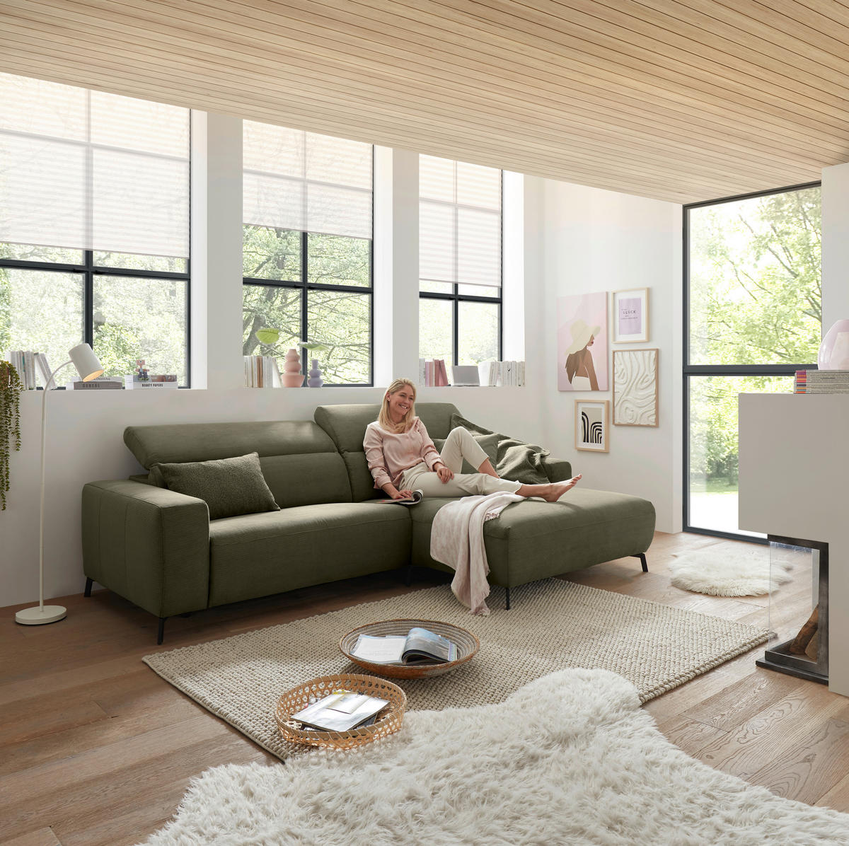 ECKSOFA in Feincord Olivgrün  - Schwarz/Olivgrün, Design, Textil/Metall (294/172-177cm) - Pure Home Lifestyle