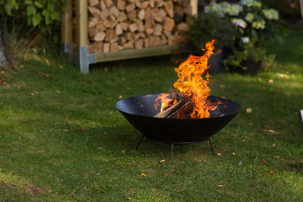 FEUERSCHALE  - Schwarz, Design, Metall (70/70/34cm) - Nouvel