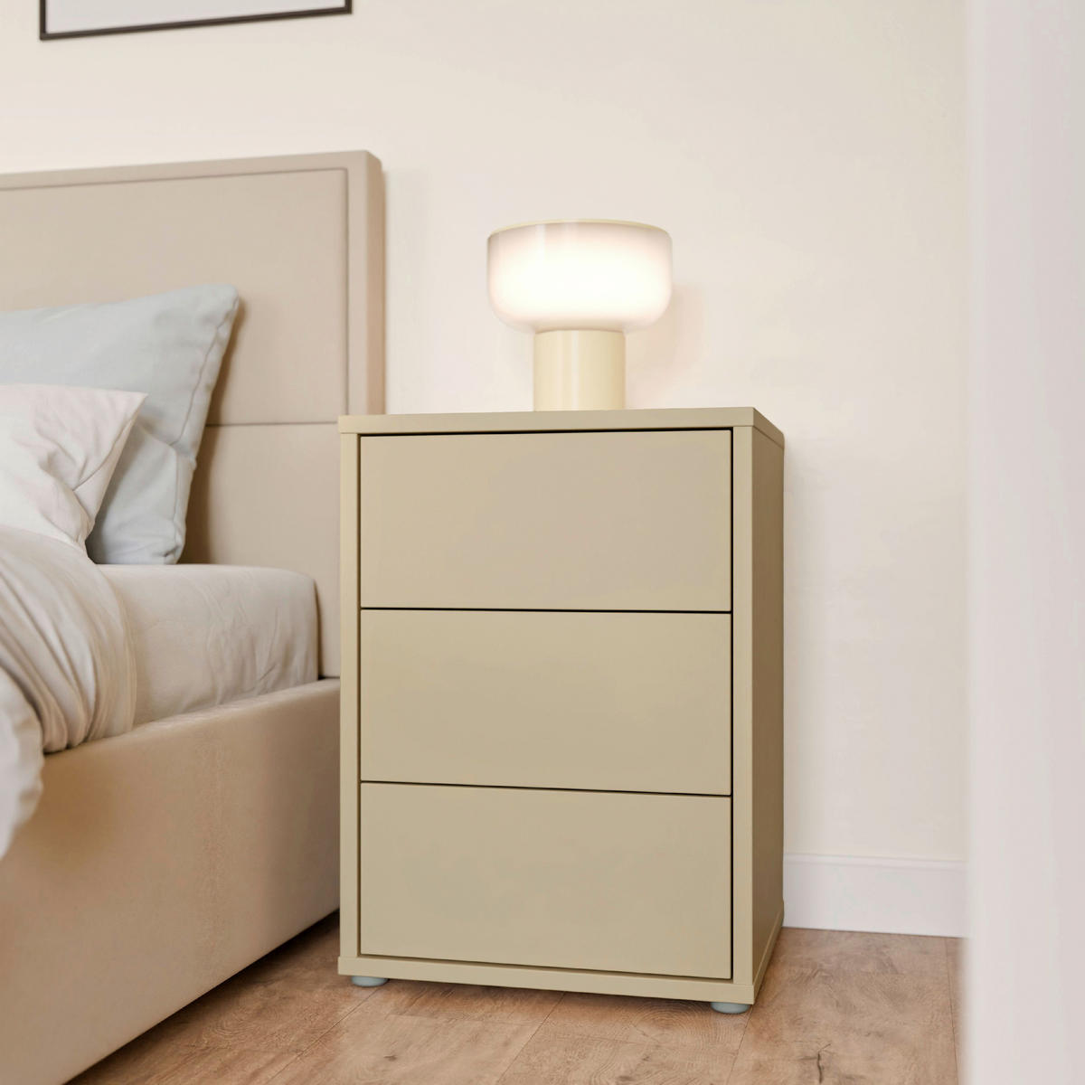 NACHTSCHRANK 50/69/42 cm  - Silberfarben/Hellgelb, Trend, Holzwerkstoff/Kunststoff (50/69/42cm) - Carryhome